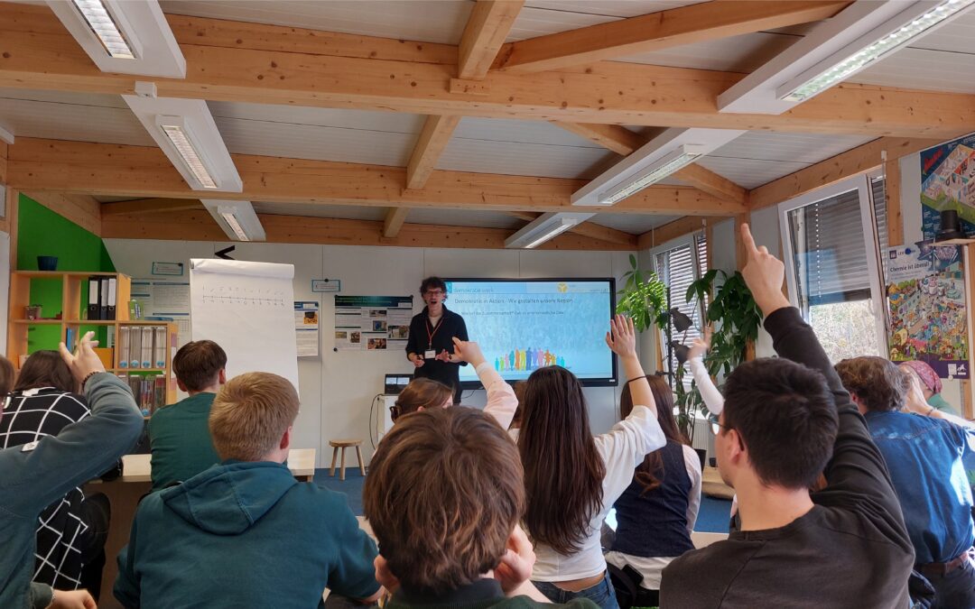 Exkursion des WiPo-Profils zur Kieler Forschungswerkstatt – „Demokratie in Aktion“